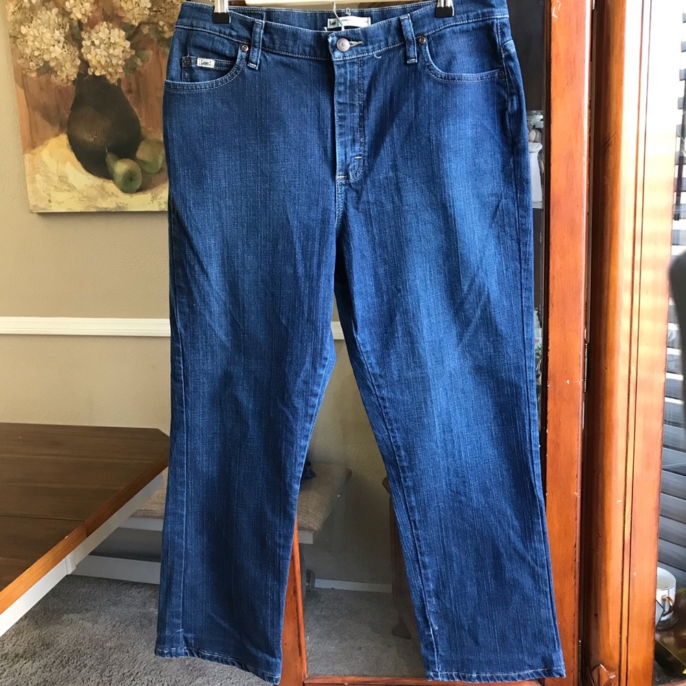 Lee Jeans Size 14 Short